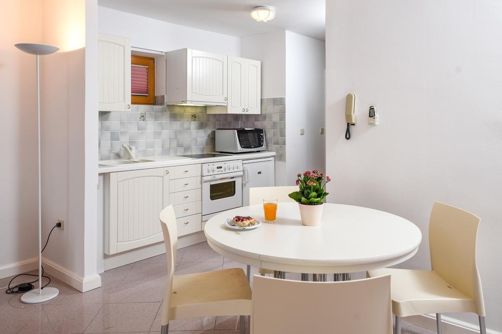 נייביצה Apartmani Alice מראה חיצוני תמונה