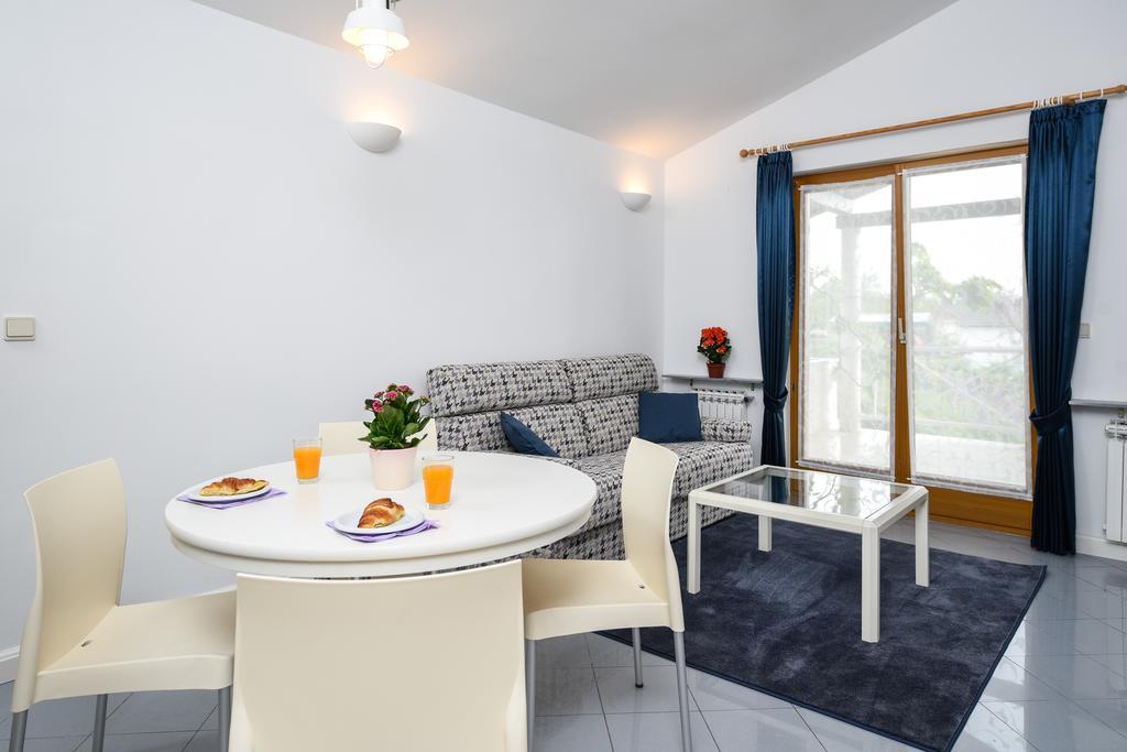 נייביצה Apartmani Alice מראה חיצוני תמונה