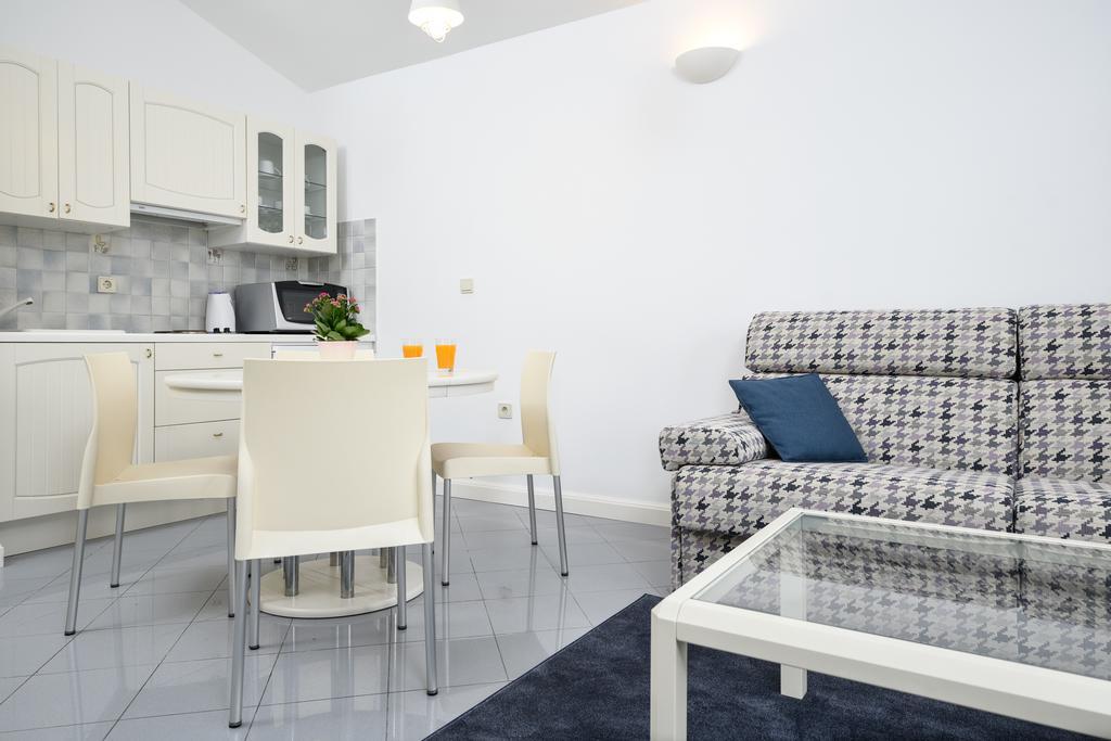 נייביצה Apartmani Alice מראה חיצוני תמונה